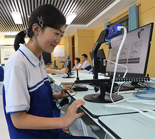 李鼎丨光而不耀，静水流深——致我们的2026