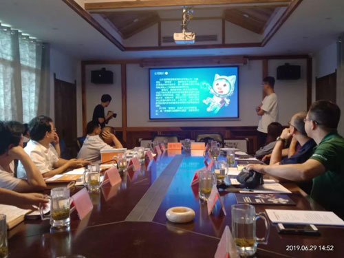 Brighten the Dream Road of Children in Wuling Mountain District with the Spark of Science and Technology  — Jinan Venture Capital Group and cooperative enterprises went to Guzhang Xiangxi to support local education 